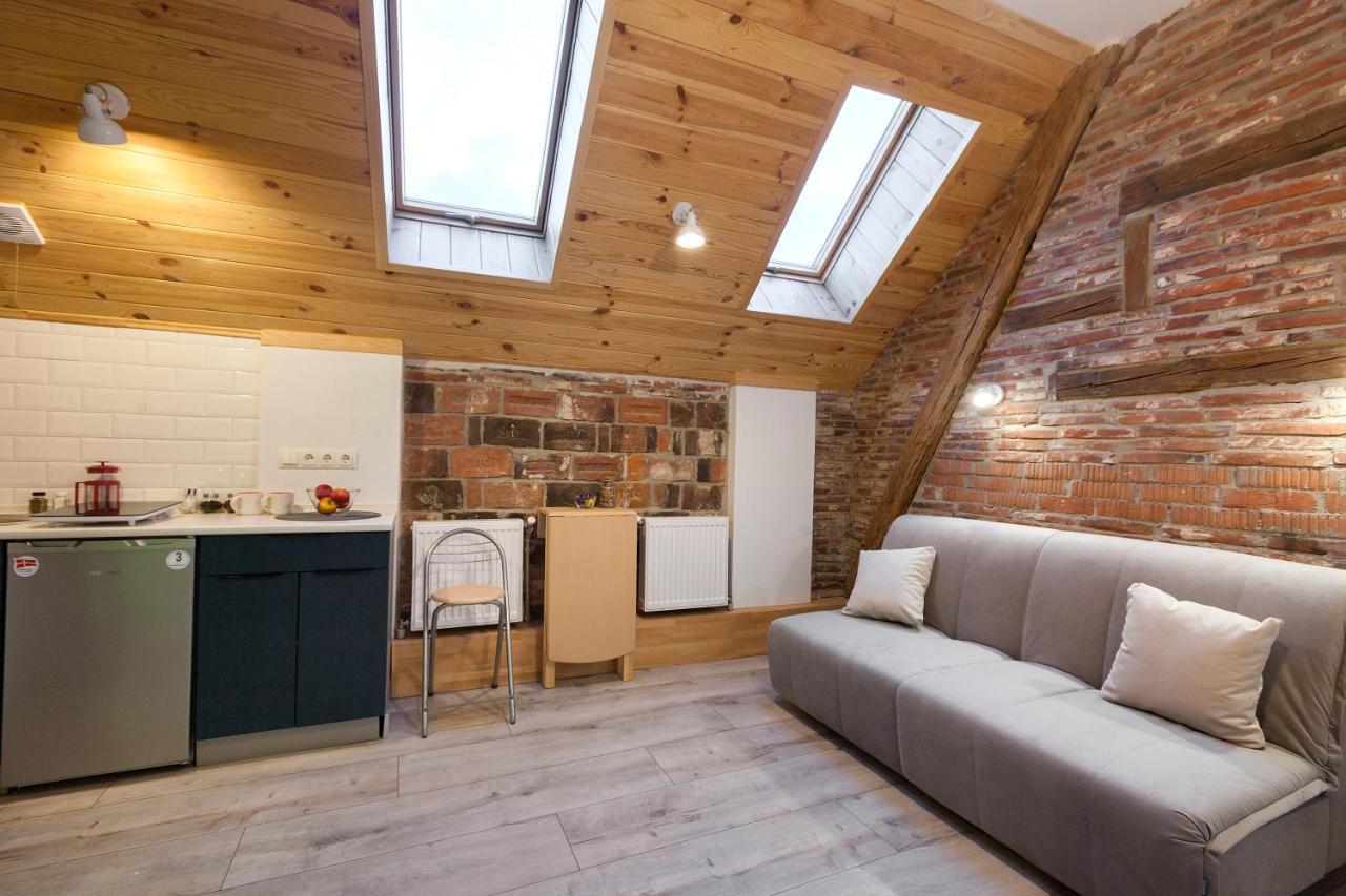 Apartament 7 *