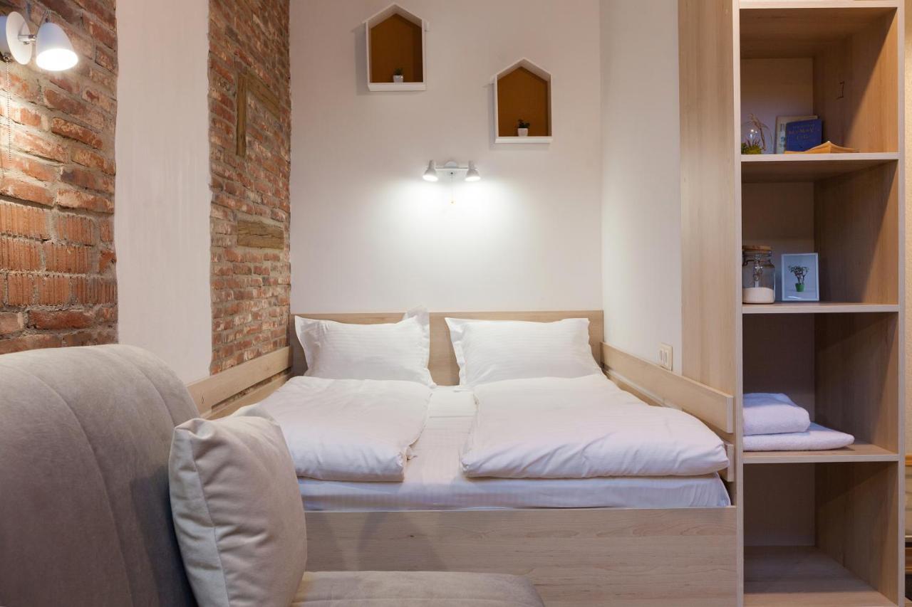 7 Apartament